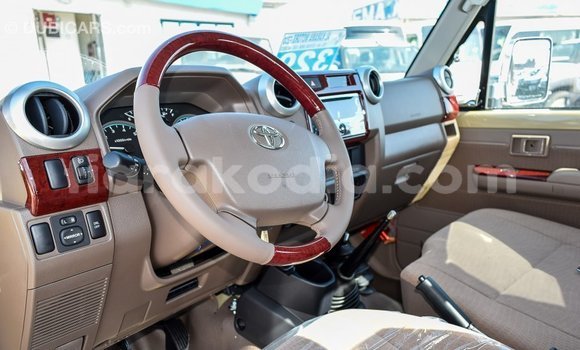 Buy Import Toyota Land Cruiser Beige Car in Import - Dubai in Diana Buy Import Toyota Land Cruiser Beige Car in Import - Dubai in Diana
