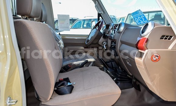 Buy Import Toyota Land Cruiser Beige Car in Import - Dubai in Diana Buy Import Toyota Land Cruiser Beige Car in Import - Dubai in Diana