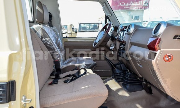 Buy Import Toyota Land Cruiser Beige Car in Import - Dubai in Diana Buy Import Toyota Land Cruiser Beige Car in Import - Dubai in Diana