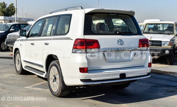 Buy Import Toyota Land Cruiser White Car in Import - Dubai in Diana Buy Import Toyota Land Cruiser White Car in Import - Dubai in Diana