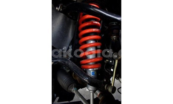 Acheter Import Voiture Toyota Hilux Noir à Import - Dubai, Diana Acheter Import Voiture Toyota Hilux Noir à Import - Dubai, Diana