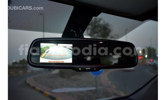 Acheter Import Voiture Toyota Hiace Blanc à Import - Dubai, Diana Acheter Import Voiture Toyota Hiace Blanc à Import - Dubai, Diana