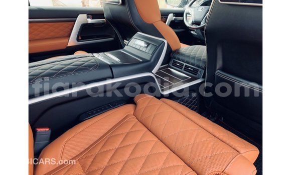 Acheter Import Voiture Toyota Land Cruiser Noir à Import - Dubai, Diana Acheter Import Voiture Toyota Land Cruiser Noir à Import - Dubai, Diana