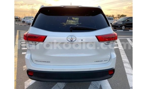 Buy Import Toyota Highlander White Car in Import - Dubai in Diana Buy Import Toyota Highlander White Car in Import - Dubai in Diana