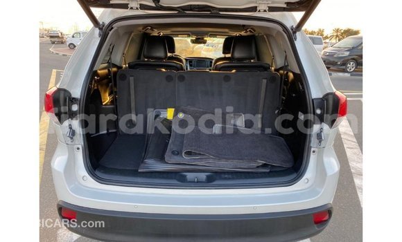 Buy Import Toyota Highlander White Car in Import - Dubai in Diana Buy Import Toyota Highlander White Car in Import - Dubai in Diana