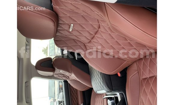 Acheter Import Voiture Toyota Land Cruiser Noir à Import - Dubai, Diana Acheter Import Voiture Toyota Land Cruiser Noir à Import - Dubai, Diana