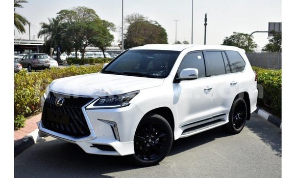 Acheter Import Voiture Lexus LX Blanc à Import - Dubai, Diana Acheter Import Voiture Lexus LX Blanc à Import - Dubai, Diana