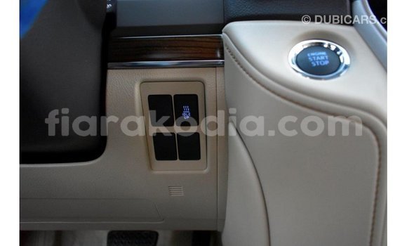 Acheter Import Voiture Toyota Land Cruiser Blanc à Import - Dubai, Diana Acheter Import Voiture Toyota Land Cruiser Blanc à Import - Dubai, Diana