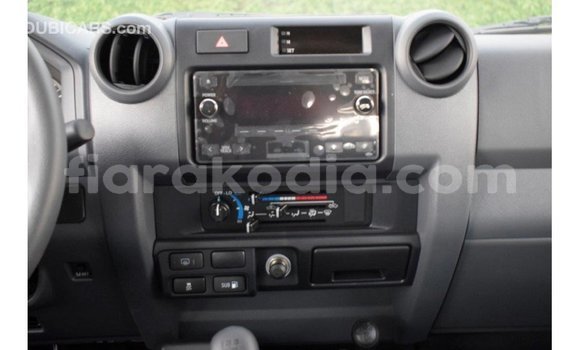 Hividy Toyota Land Cruiser fotsy Car in Import - Dubai in Diana Hividy Toyota Land Cruiser fotsy Car in Import - Dubai in Diana