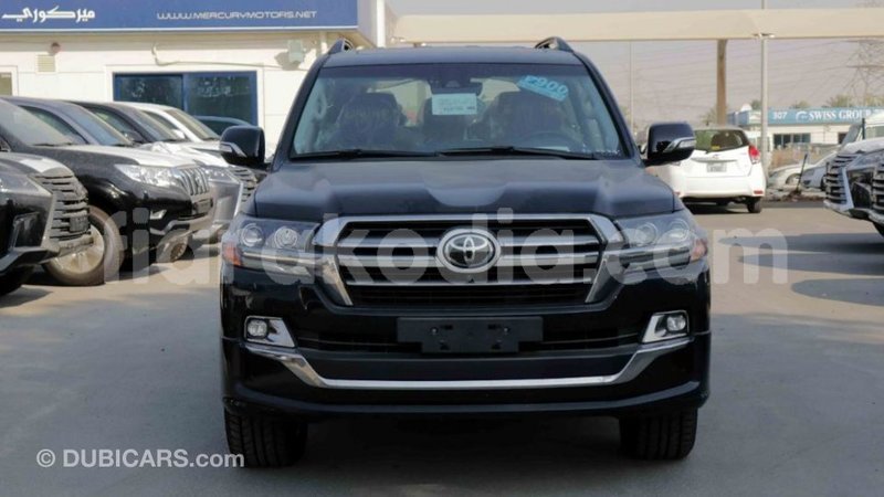 Big with watermark toyota land cruiser diana import dubai 4790