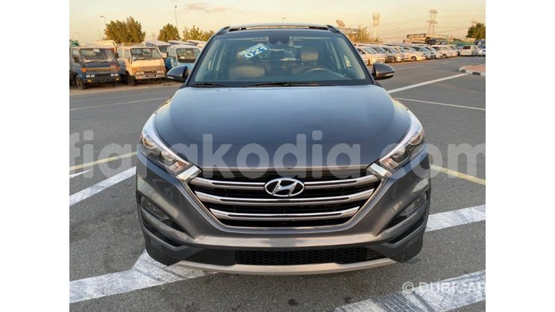 Big with watermark hyundai tucson diana import dubai 4793