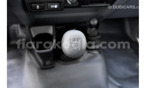 Hividy Toyota Land Cruiser fotsy Car in Import - Dubai in Diana Hividy Toyota Land Cruiser fotsy Car in Import - Dubai in Diana