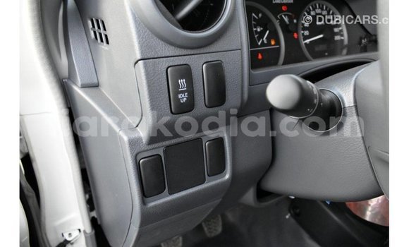 Hividy Toyota Land Cruiser fotsy Car in Import - Dubai in Diana Hividy Toyota Land Cruiser fotsy Car in Import - Dubai in Diana