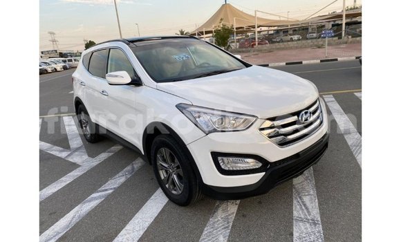 Acheter Import Voiture Hyundai Santa Fe Blanc à Import - Dubai, Diana Acheter Import Voiture Hyundai Santa Fe Blanc à Import - Dubai, Diana