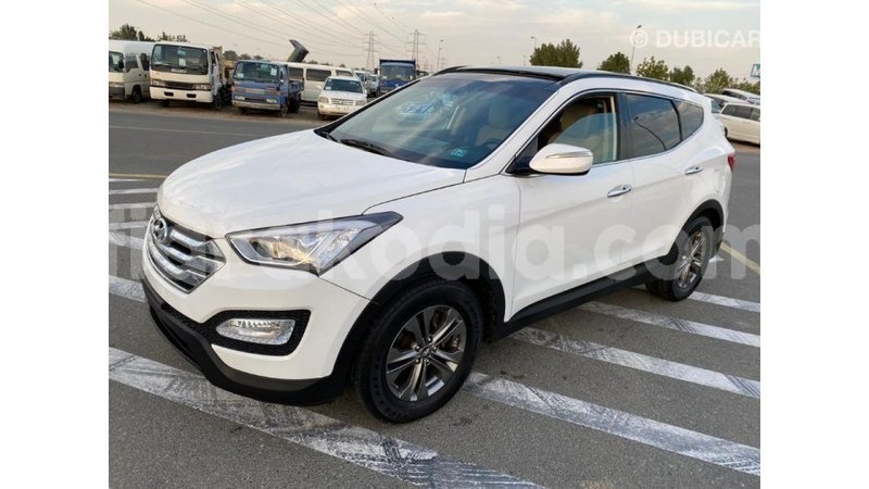 Big with watermark hyundai santa fe diana import dubai 4800