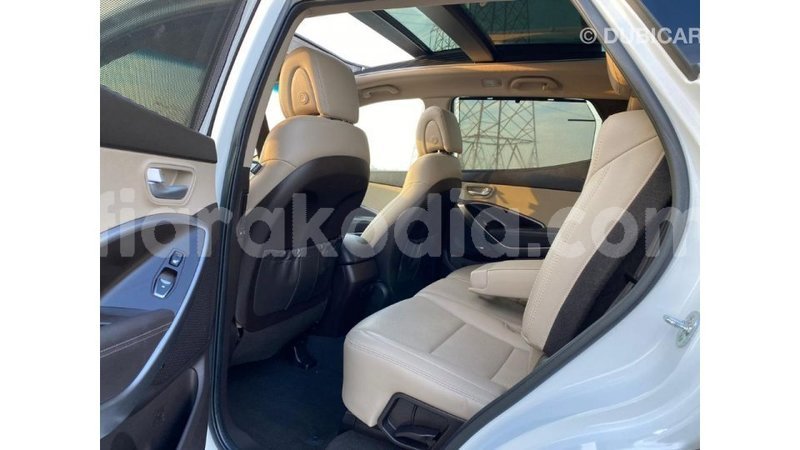 Big with watermark hyundai santa fe diana import dubai 4800