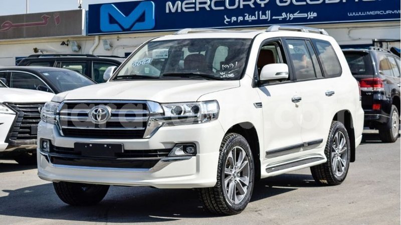 Big with watermark toyota land cruiser diana import dubai 4809