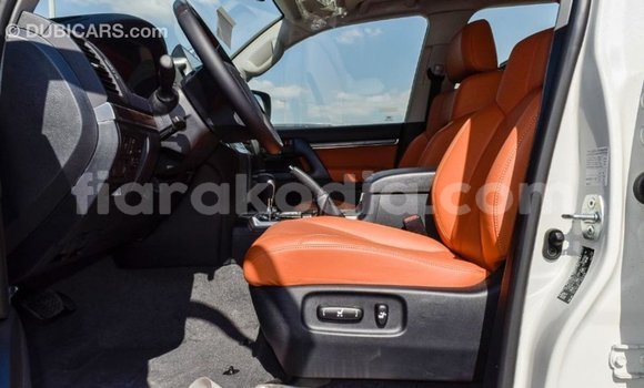 Hividy Toyota Land Cruiser fotsy Car in Import - Dubai in Diana Hividy Toyota Land Cruiser fotsy Car in Import - Dubai in Diana