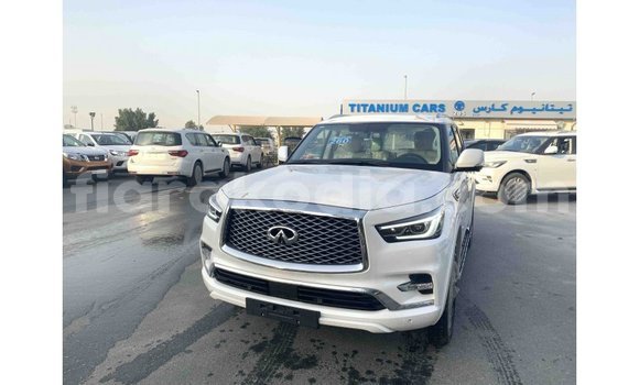 Acheter Import Voiture Infiniti Q Blanc à Import - Dubai, Diana