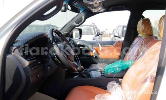 Acheter Import Voiture Lexus LX Blanc à Import - Dubai, Diana Acheter Import Voiture Lexus LX Blanc à Import - Dubai, Diana