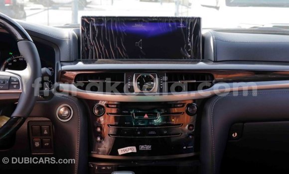 Acheter Import Voiture Lexus LX Blanc à Import - Dubai, Diana Acheter Import Voiture Lexus LX Blanc à Import - Dubai, Diana