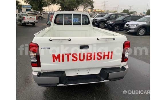 Hividy Mitsubishi L200 fotsy Car in Import - Dubai in Diana Hividy Mitsubishi L200 fotsy Car in Import - Dubai in Diana