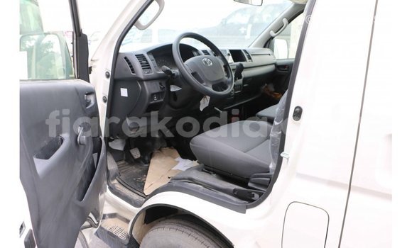 Buy Import Toyota Hiace White Car in Import - Dubai in Diana Buy Import Toyota Hiace White Car in Import - Dubai in Diana