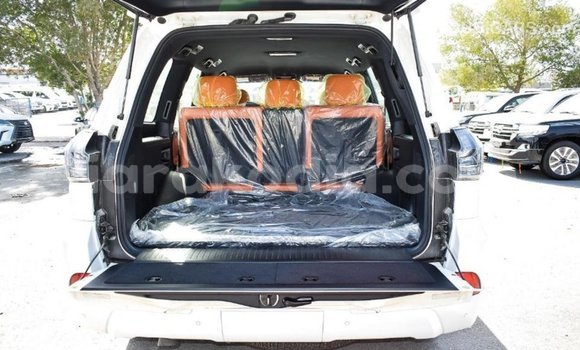 Acheter Import Voiture Lexus LX Blanc à Import - Dubai, Diana Acheter Import Voiture Lexus LX Blanc à Import - Dubai, Diana