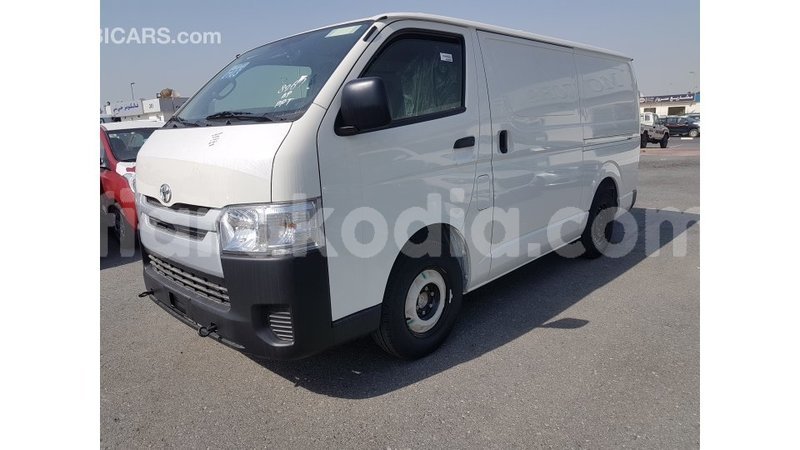 Big with watermark toyota da diana import dubai 4836