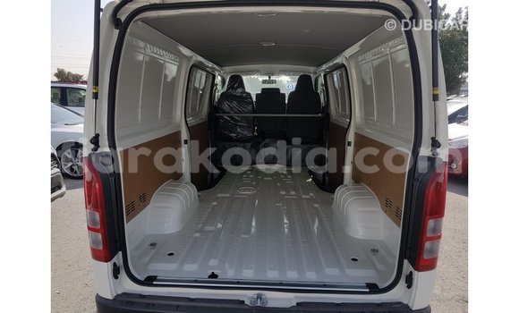 Hividy Toyota DA fotsy Truck in Import - Dubai in Diana Hividy Toyota DA fotsy Truck in Import - Dubai in Diana