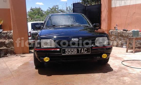 Acheter Occasion Voiture Ford Escort Noir à Antananarivo au Analamanga Acheter Occasion Voiture Ford Escort Noir à Antananarivo au Analamanga