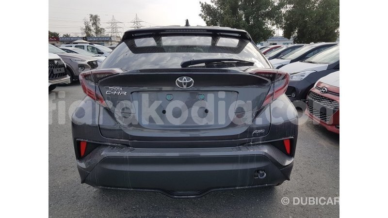 Big with watermark toyota c hr diana import dubai 4841