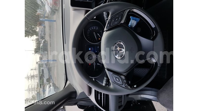 Big with watermark toyota c hr diana import dubai 4841