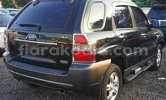 Acheter Occasion Voiture Kia Sportage Noir à Antananarivo au Analamanga Acheter Occasion Voiture Kia Sportage Noir à Antananarivo au Analamanga