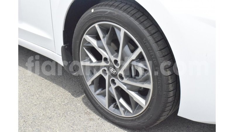 Big with watermark hyundai elantra diana import dubai 4844