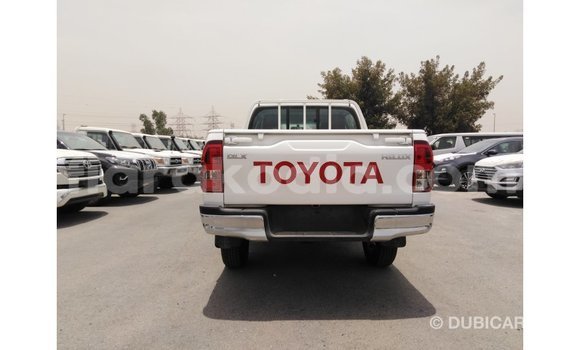 Hividy Toyota Hilux fotsy Car in Import - Dubai in Diana Hividy Toyota Hilux fotsy Car in Import - Dubai in Diana