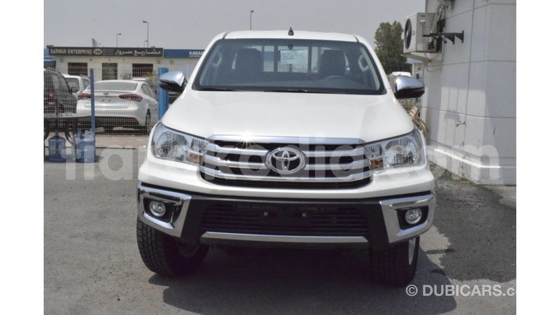 Big with watermark toyota hilux diana import dubai 4858