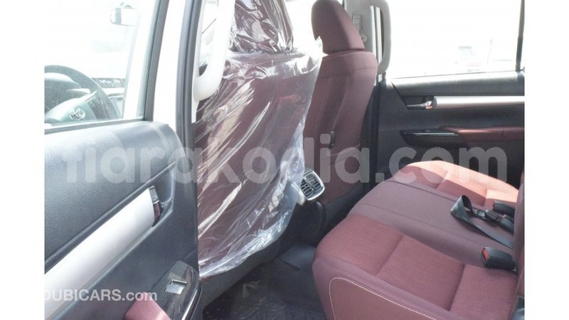 Big with watermark toyota hilux diana import dubai 4858