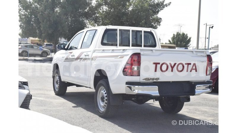 Big with watermark toyota hilux diana import dubai 4859