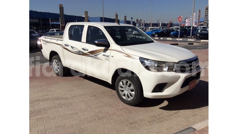 Big with watermark toyota hilux diana import dubai 4887