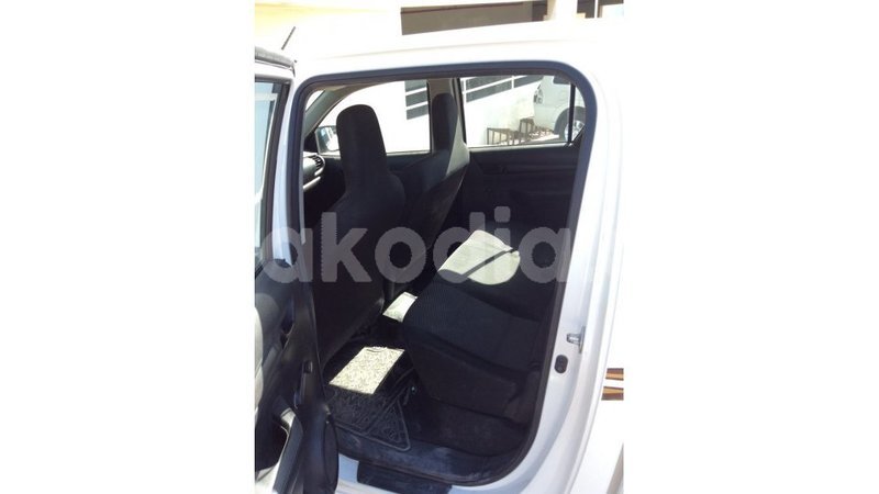 Big with watermark toyota hilux diana import dubai 4887