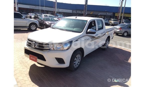 Acheter Import Voiture Toyota Hilux Blanc à Import - Dubai, Diana Acheter Import Voiture Toyota Hilux Blanc à Import - Dubai, Diana