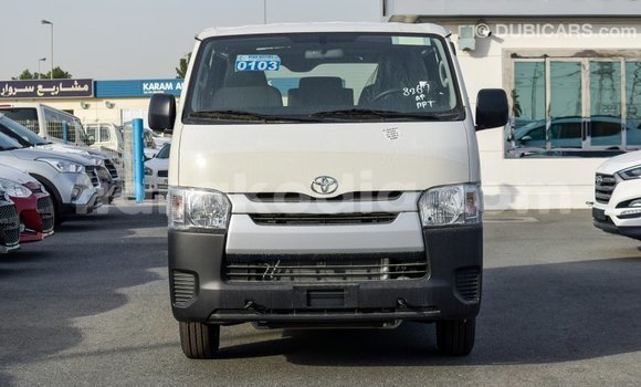 Hividy Toyota Hiace fotsy Car in Import - Dubai in Diana Hividy Toyota Hiace fotsy Car in Import - Dubai in Diana