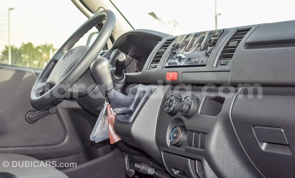 Hividy Toyota Hiace fotsy Car in Import - Dubai in Diana Hividy Toyota Hiace fotsy Car in Import - Dubai in Diana
