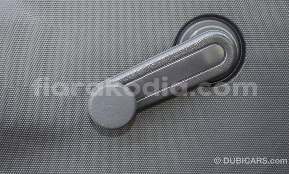 Hividy Toyota Hiace fotsy Car in Import - Dubai in Diana Hividy Toyota Hiace fotsy Car in Import - Dubai in Diana