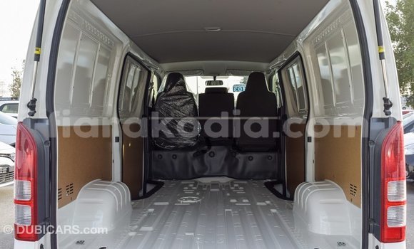 Hividy Toyota Hiace fotsy Car in Import - Dubai in Diana Hividy Toyota Hiace fotsy Car in Import - Dubai in Diana