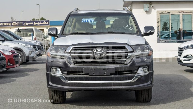 Big with watermark toyota land cruiser diana import dubai 4900