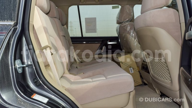 Big with watermark toyota land cruiser diana import dubai 4900