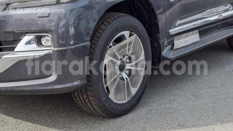 Big with watermark toyota land cruiser diana import dubai 4900