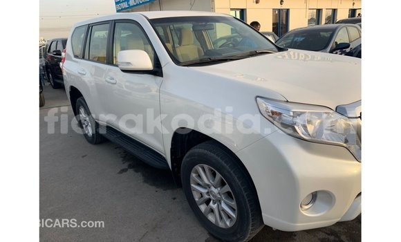 Hividy Toyota Prado fotsy Car in Import - Dubai in Diana Hividy Toyota Prado fotsy Car in Import - Dubai in Diana